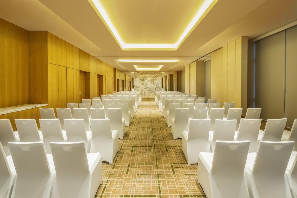 Hilton Garden Inn Ningbo Eksteriør bilde